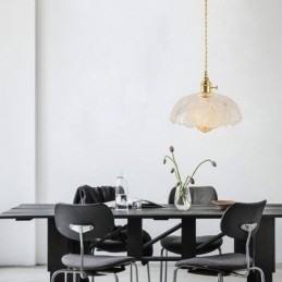 Grand plafonnier en verre transparent nervuré avec interrupteur rotatif pour éclairage domestique, lumière apaisante et chaleureuse