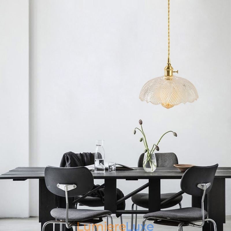 Grand plafonnier en verre transparent nervuré avec interrupteur rotatif pour éclairage domestique, lumière apaisante et chaleureuse
