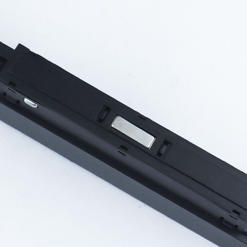 Projecteur linéaire magnétique encastré sur rail 36 V