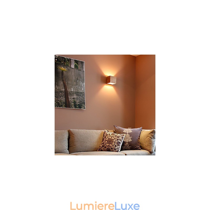 Applique murale moderne aux couleurs claires assorties