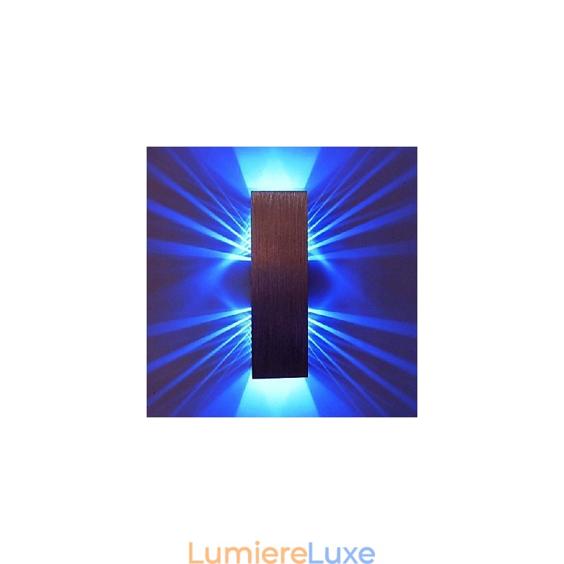 Applique murale moderne avec design diffusant la lumière et 2 abat-jours cubiques