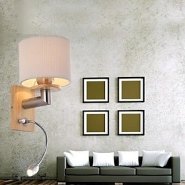 Applique murale à une lumière avec lampe de lecture