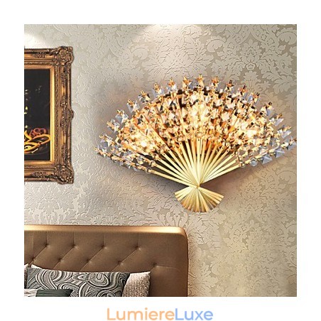 Lampe murale en cristal contemporaine et minimaliste pour la Saint-Valentin Lampe murale en cristal contemporaine et minimaliste pour la Saint-Valentin