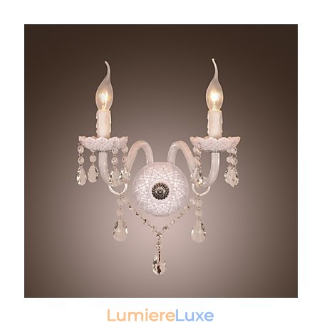 Applique murale en cristal avec 2 lumières dans une ampoule bougie Applique murale en cristal avec 2 lumières dans une ampoule bougie