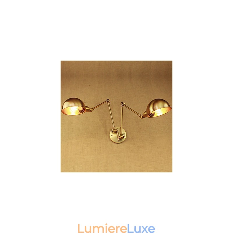 Le nouveau bronze nostalgique moderne rural campagne allée salon lumière chaude tête long bras de fer mur
