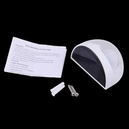 Lampe solaire étanche IP55 blanche et noire