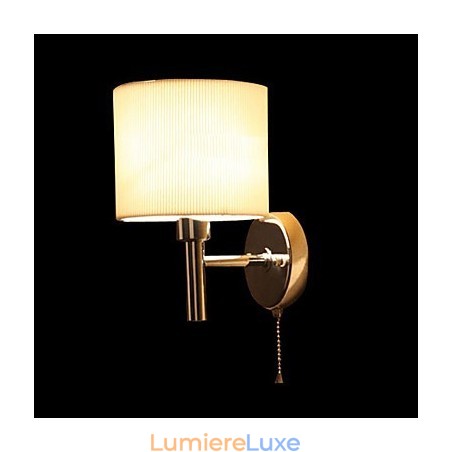 Applique murale élégante en métal et tissu avec 1 lumière en forme de cylindre blanc Applique murale élégante en métal et tissu avec 1 lumière en forme de cylindre blanc