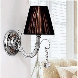 Applique murale contemporaine avec abat-jour en tissu et bras style lustre en cristal