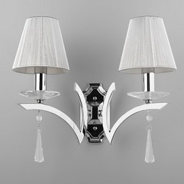 Applique murale élégante avec 2 lumières décorées de gouttes de cristal