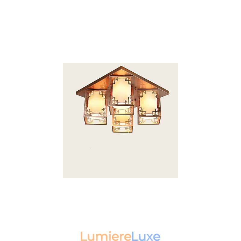 Un éclairage d'ambiance de plafond en fer de style chinois