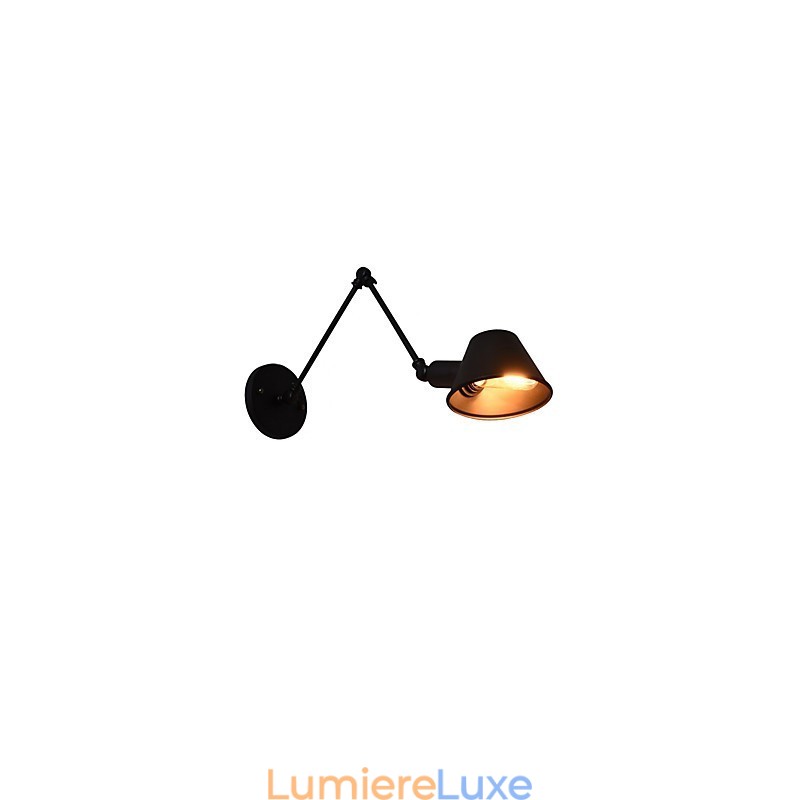 Applique murale en fer forgé, lampe sabre laser noire muette sur le mur