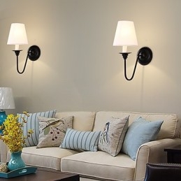 Applique murale rustique avec finition en oxyde noir pour la protection des yeux et la lumière ambiante