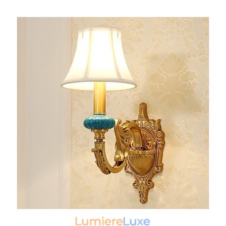 Applique murale simple, traditionnelle et classique en laiton, style mini Applique murale simple, traditionnelle et classique en laiton, style mini