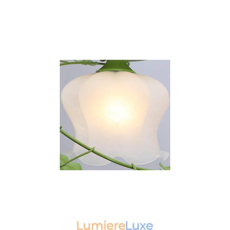 Saint-Valentin Les fleurs et plantes de la roseraie absorbent la lumière du dôme