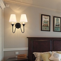 Applique murale rustique avec finition en oxyde noir pour la protection des yeux et la lumière ambiante
