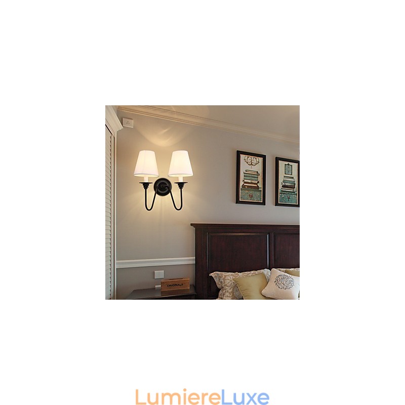 Applique murale rustique avec finition en oxyde noir pour la protection des yeux et la lumière ambiante