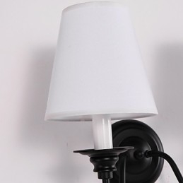 Applique murale rustique avec finition en oxyde noir pour la protection des yeux et la lumière ambiante