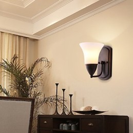 Applique murale rustique avec finition en oxyde noir pour la protection des yeux et la lumière ambiante