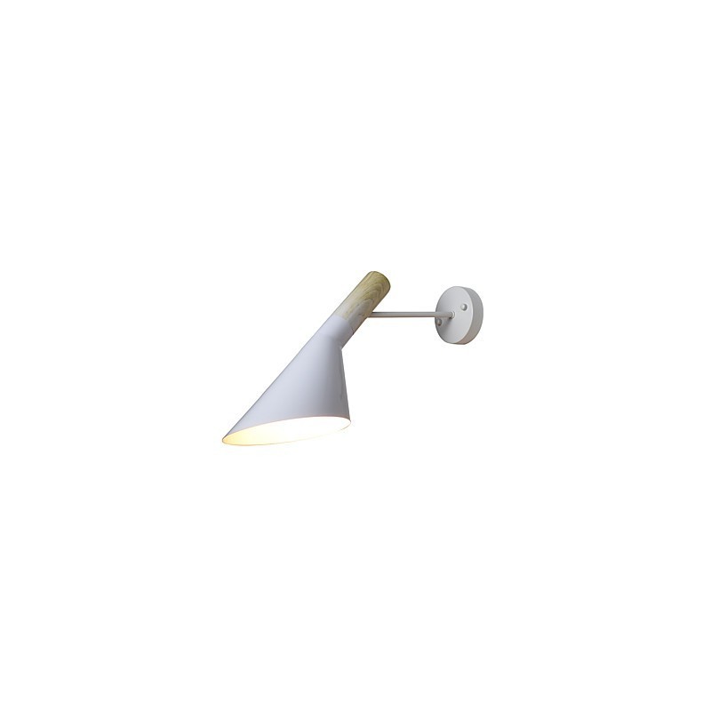 Applique murale en fer forgé, lampe sabre laser noire muette sur le mur