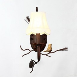 Applique murale vintage nord-américaine en métal avec oiseau en résine et pomme de pin, idéale pour le salon ou la salle à manger