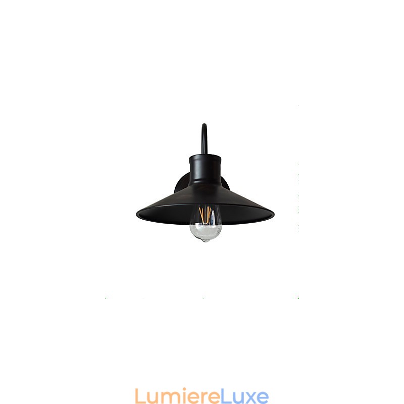 Applique murale en fer forgé, lampe sabre laser noire muette sur le mur