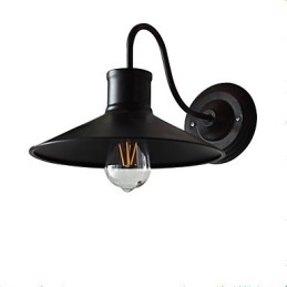 Applique murale en fer forgé, lampe sabre laser noire muette sur le mur