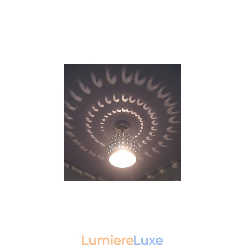 Lampe en fer forgé à dôme absorbant la lumière et la réflexion esthétique de la boule poreuse créative