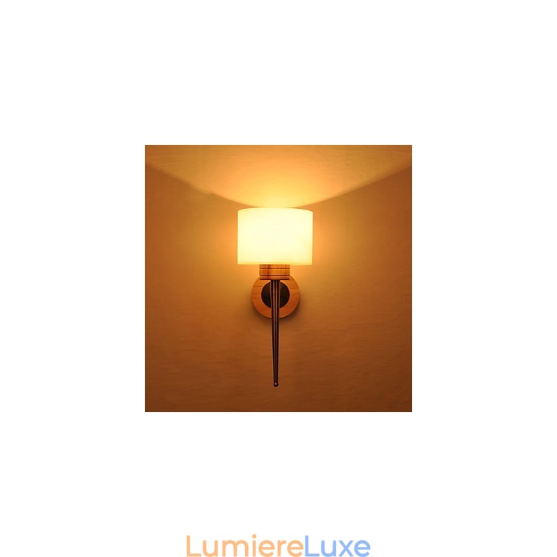 Lampe murale simple, lampe de chevet avec abat-jour en verre et bois massif, idéale pour une chambre, une commode, un salon ou une chambre de bébé.