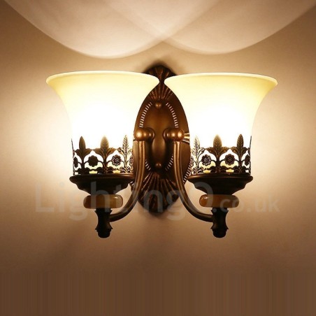 Appliques murales d'intérieur en métal à 2 lumières, style classique et traditionnel, pour salon, salle à manger, chambre à coucher Appliques murales d'intérieur en métal à 2 lumières, style classique et traditionnel, pour salon, salle à manger, chambre à coucher