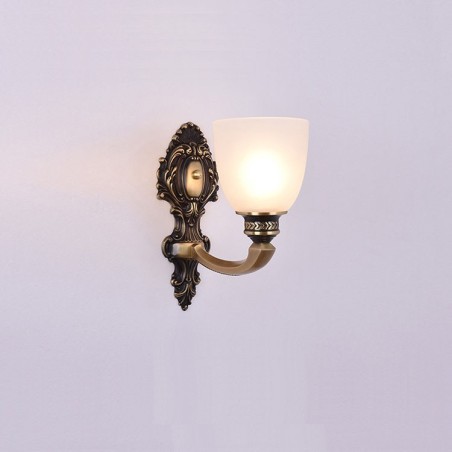 Applique murale luxueuse en laiton pur, style rustique rétro vintage, 1 bougie avec abat-jour en verre, idéale pour un hôtel, un bureau, une salle d'exposition, un salon ou une salle à manger. Applique murale luxueuse en laiton pur, style rustique rétro vintage, 1 bougie avec abat-jour en verre, idéale pour un hôtel, un bureau, une salle d'exposition, un salon ou une salle à manger.