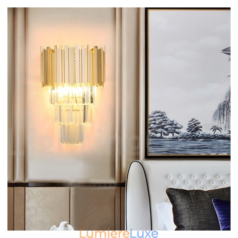 Applique murale de luxe postmoderne en cristal K9 assortie dorée avec abat-jour en cristal