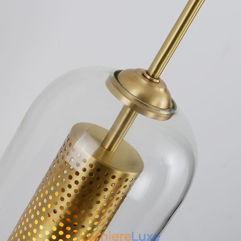 Applique murale nordique en laiton avec abat-jour cylindrique en verre creux