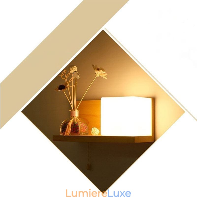Applique murale nordique en bois et abat-jour en verre