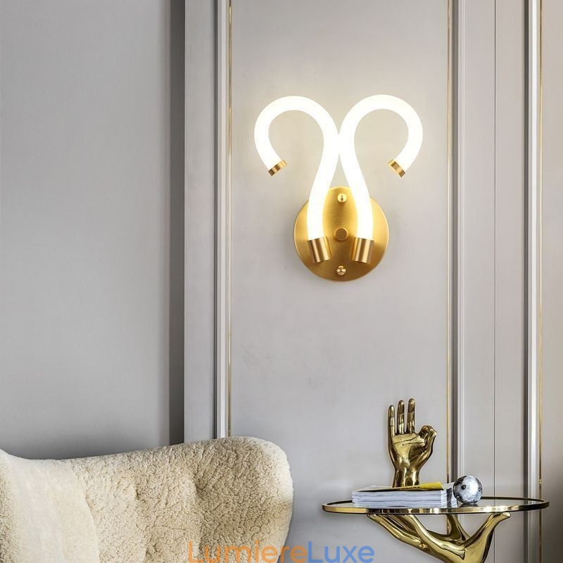 Applique murale moderne et créative en cuivre et corne de mouton, 2 lumières