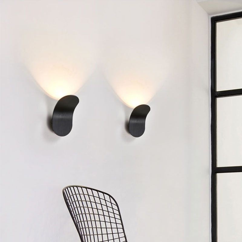 Applique murale minimaliste en aluminium