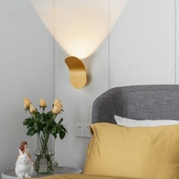 Applique murale minimaliste en aluminium