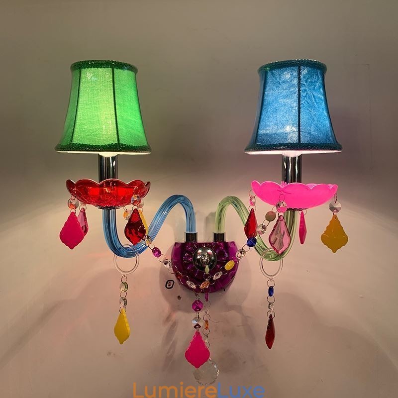 Applique murale européenne à deux lumières en cristal coloré pour allée