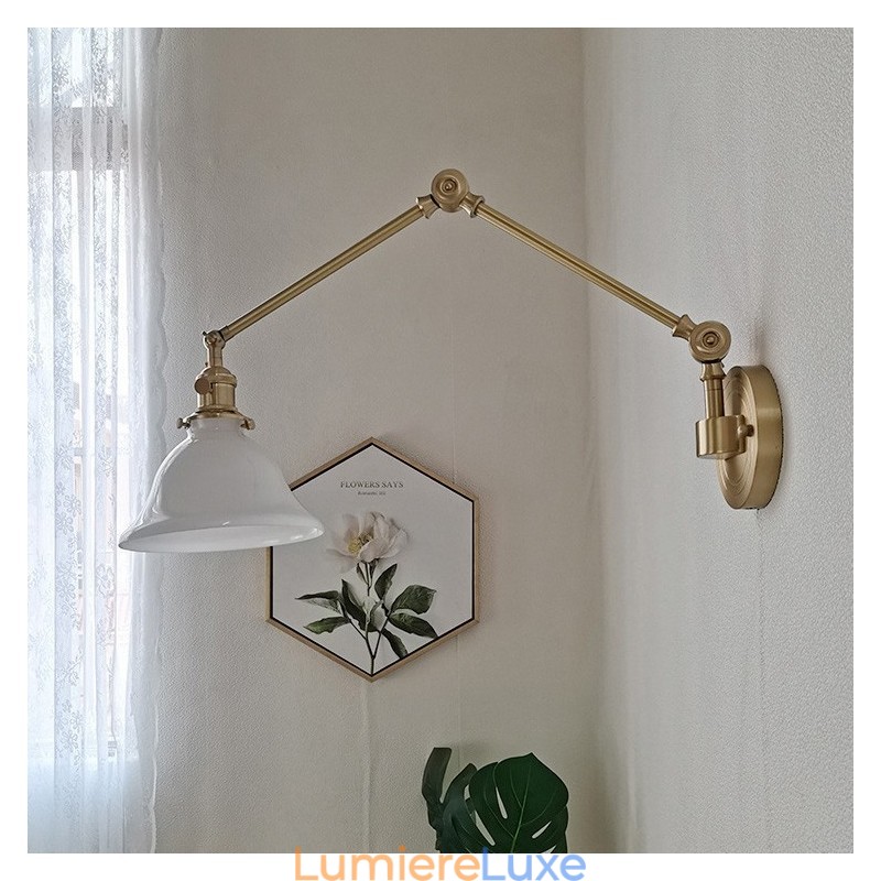 Applique murale moderne avec abat-jour en verre