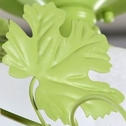 Saint-Valentin Les fleurs et plantes de la roseraie absorbent la lumière du dôme