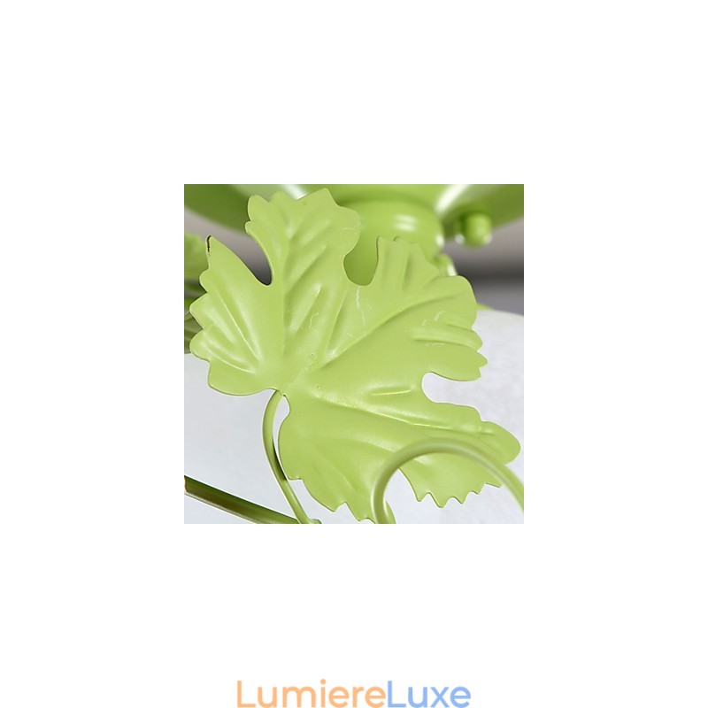 Saint-Valentin Les fleurs et plantes de la roseraie absorbent la lumière du dôme