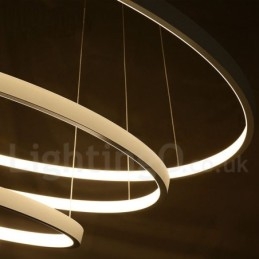 Suspension à intensité variable avec télécommande, design moderne, trois anneaux