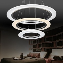 Lustre suspendu en acrylique avec forme DIY