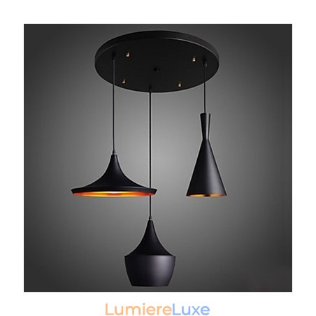 Suspension épurée en noir Suspension épurée en noir