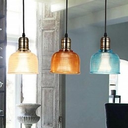 Lustre nordique en vitrail de petite taille, restauré selon des méthodes anciennes
