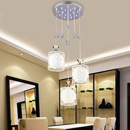 Lampe contemporaine et compacte en fer forgé à trois abat-jour en cristal créatifs