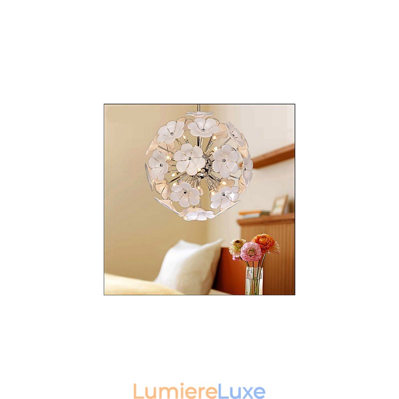 Le lustre chaleureux des boutiques de fleurs du jardin de boules de verre