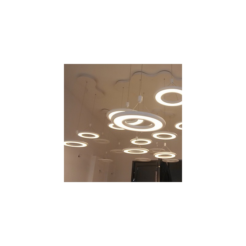 Suspension moderne en métal contemporain