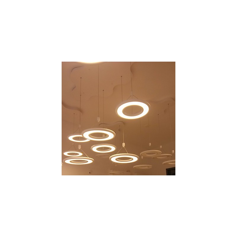 Suspension moderne en métal contemporain