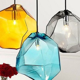 Lampe suspendue chromatique en cristal de glace et diamant
