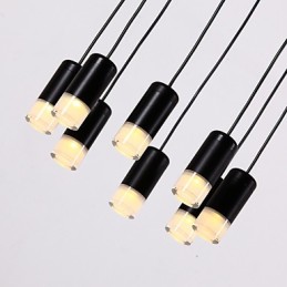 Suspension design créatif de lignes contractées et géométriques d'Europe du Nord